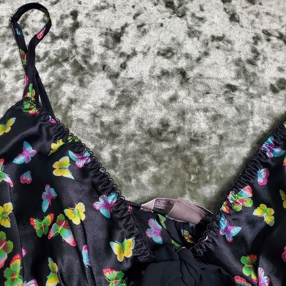 Victoria's Secret Butterfly Print Slip - Picture 3 of 7